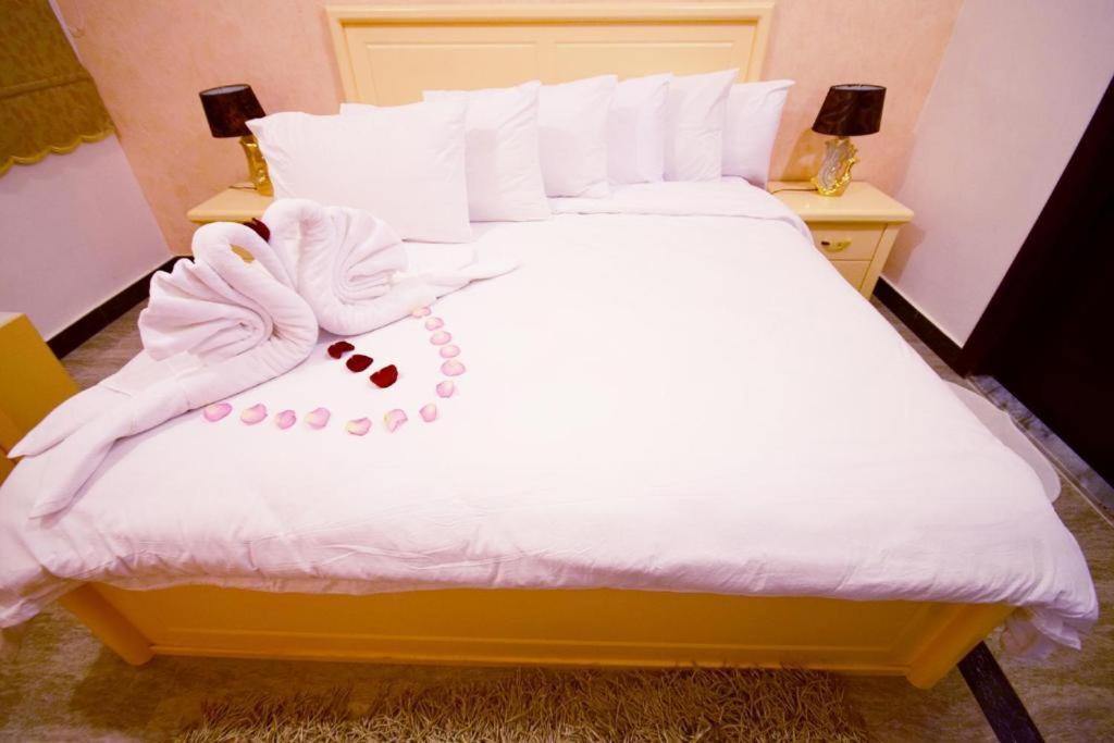 Hotel Leaders Plaza Salmiya Kuwait City Bagian luar foto